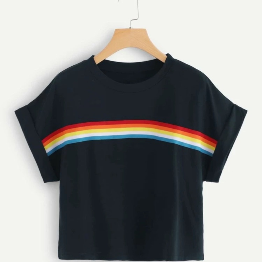 Navy blue striped cropped tee